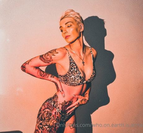 who on earth is anna トップ女優 写真