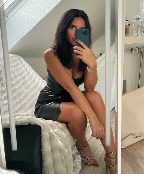 Senada Kostic ヌードスター ギャラリー