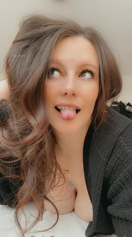 アマチュアディープスロートオンリーファンズ ホット 写真