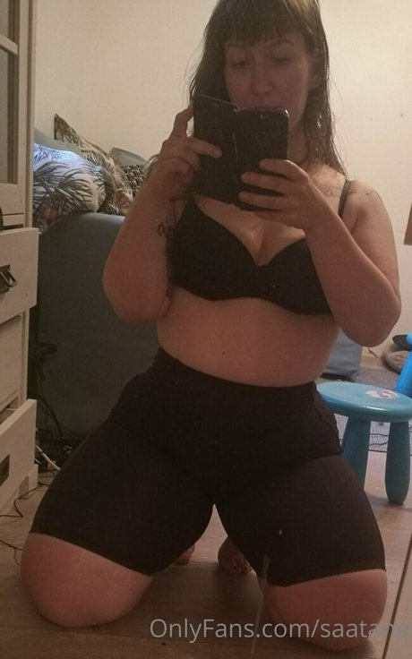 イギリスのおばあちゃんオンリーファンズ ポルノ ギャラリー