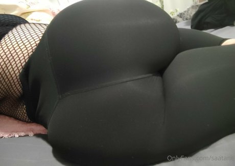 saatane XXXモデル 写真