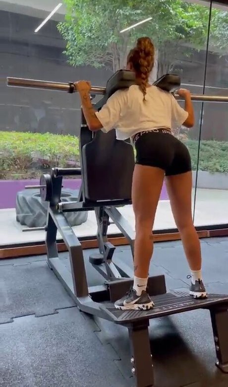 モンスターコックオンリーファンズ 可愛い 写真