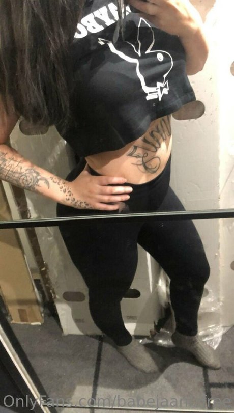 babejaanizfree かわいいモデル 画像