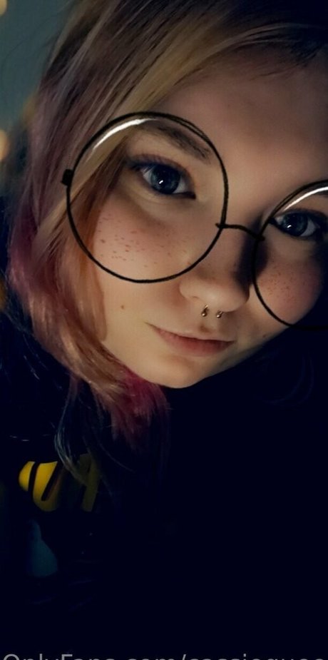 cassiequeenboo ポルノ女優 写真