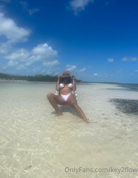 デカ尻ティーンオンリーファンズ ホットセクシー 写真