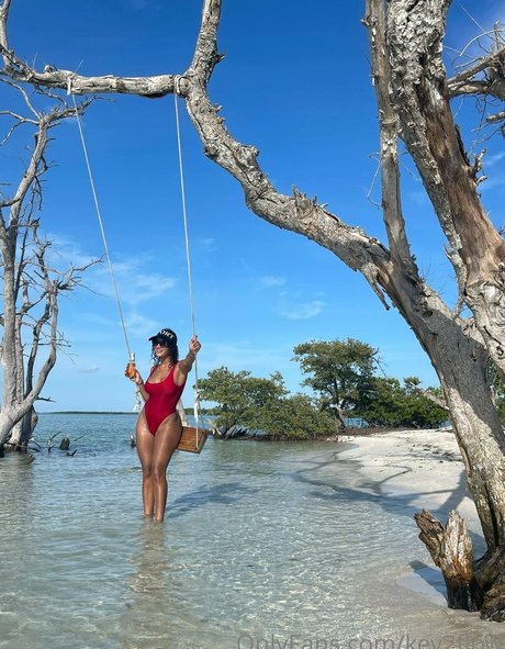 フィットネスプッシーオンリーファンズ 無料ポルノ 写真