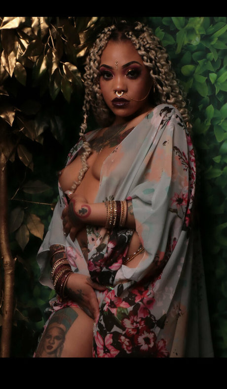 rebelliouschantele スター ヌード 写真