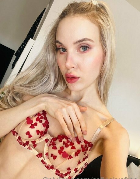 sofieskyefree ポルノスター 裸 写真