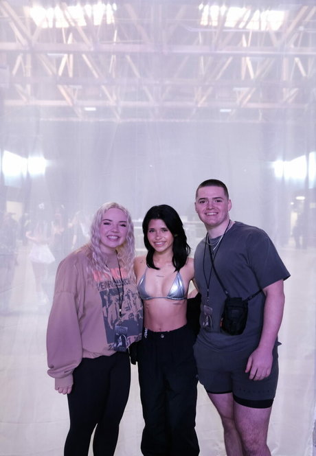 Nessa Barrett ヌードスター 画像