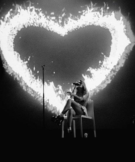 曲線美のブロンドオンリーファンズ ホットxxx 画像