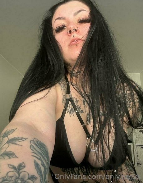 only pervs 美しい女優 写真