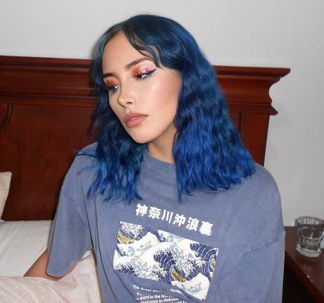 of anne ポルノ女優 写真