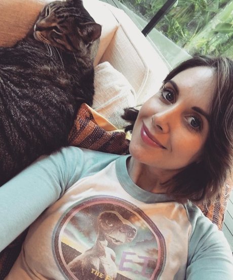 足 熟女 オンリーファンズ 可愛い 写真