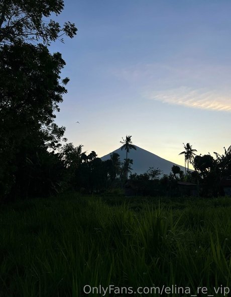 カーリーエボニーオンリーファンズ エロ 画像