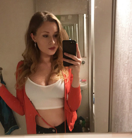 ニューハーフが男とセックスするオンリーファンズ セクシーヌード ギャラリー