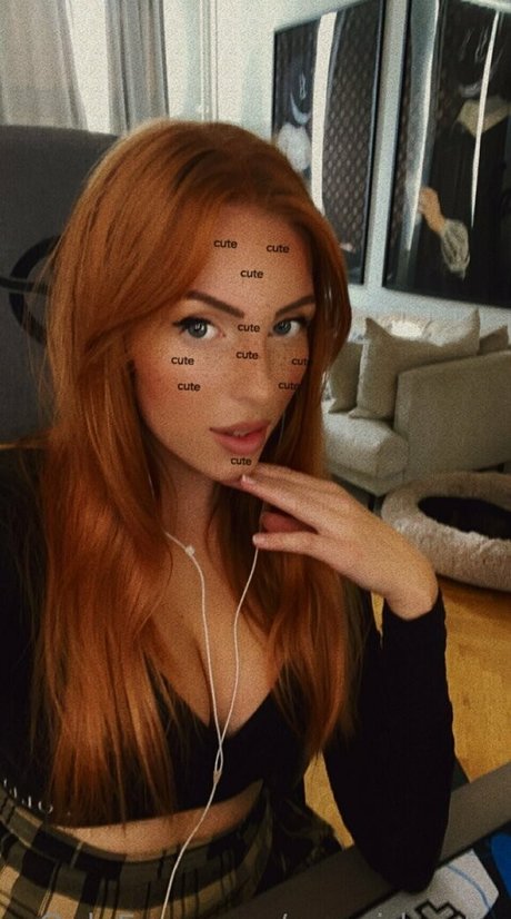 ランジェリーヌードオンリーファンズ 無料 写真