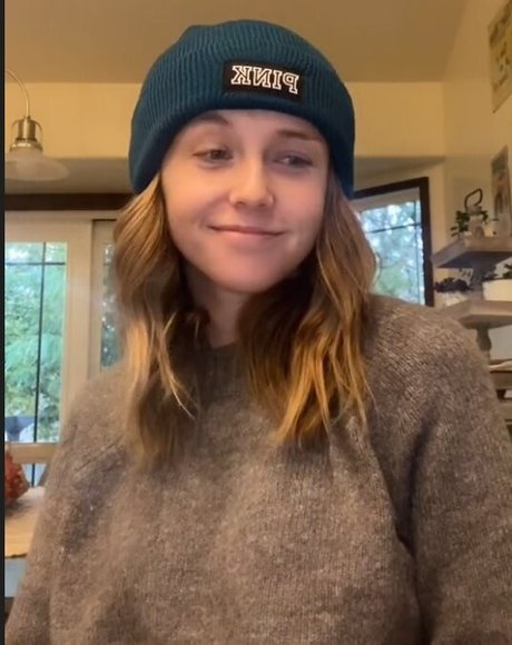 Kira Graceeee トップポルノスター ギャラリー