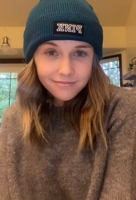 Kira Graceeee セクシーなポルノスター ギャラリー