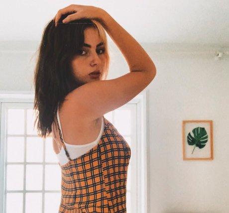 _carlaperezz トップ女優 ギャラリー