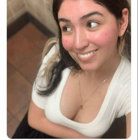 kristalqr ポルノスター 写真