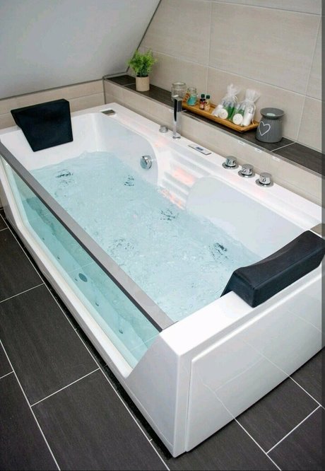 milashiroki エロティックモデル 画像