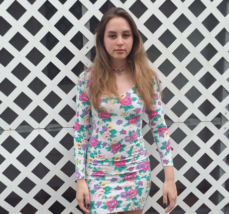 Mica Tenenbaum 美しいスター 写真