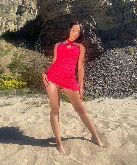 ぽっちゃりブロンドのオンリーファンズ 無料セクシー 画像