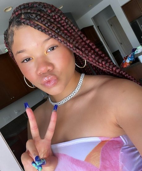 Storm Reid かわいいモデル 写真