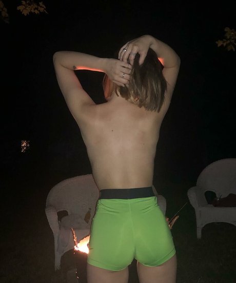 イギリスのおばあちゃんオンリーファンズ 裸 写真