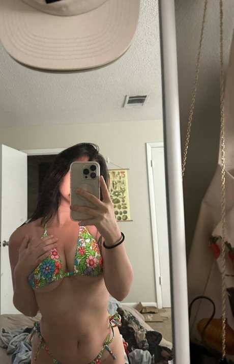 最もホットな裸のオンリーファンズ エロチック 写真