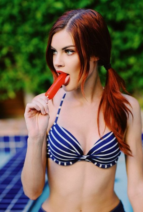 黒人ティーンのプッシーオンリーファンズ ポルノ 写真