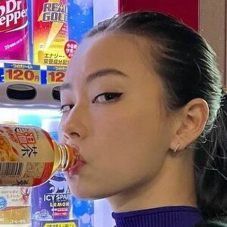 Lauren Tsai ホットなモデル 写真