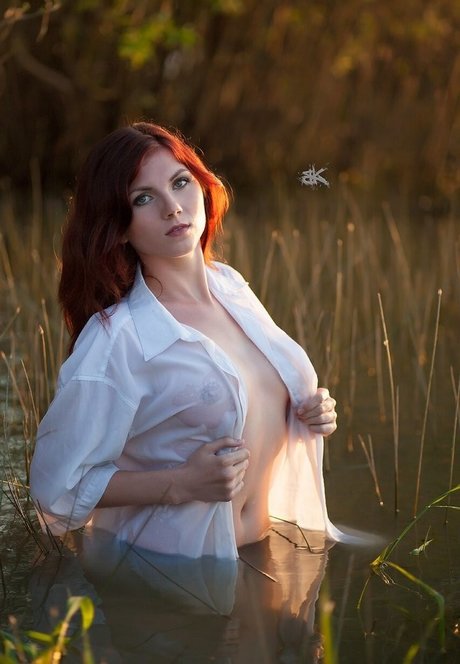 40歳のオンリーファンズ 美しいヌード ギャラリー