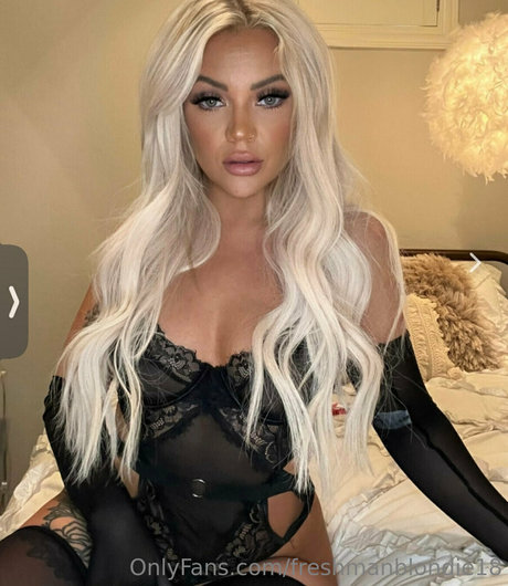 巨乳カップルオンリーファンズ セクシー 画像