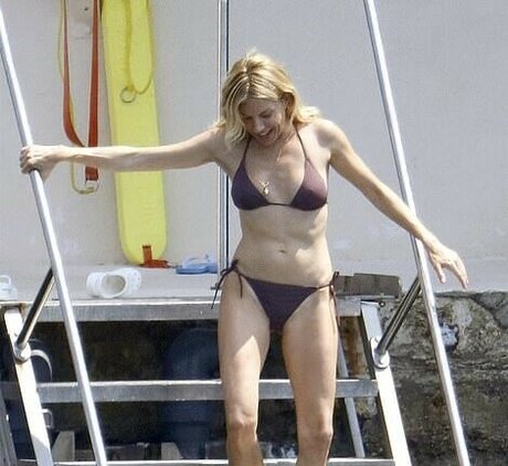 Sienna Miller ポルノスター 高品質 画像