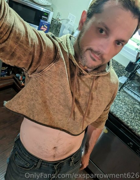 巨乳タトゥーオンリーファンズ HD 写真