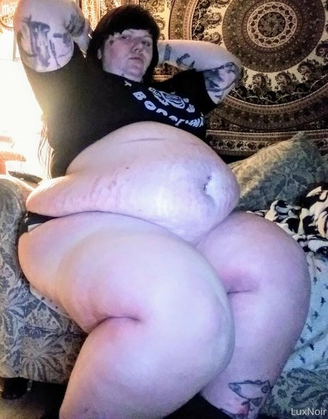 ぽっちゃりブルネットオンリーファンズ 無料ポルノ 写真