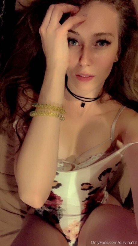 Moongirlbabyy ポルノスター エロティック 画像