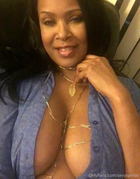 ナイロン足 オンリーファンズ トップ 画像