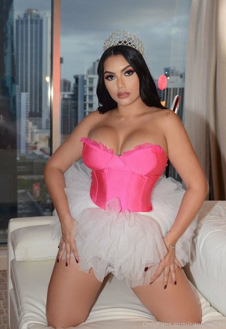 小さなおっぱいオンリーファンズ 無料セクシー 画像