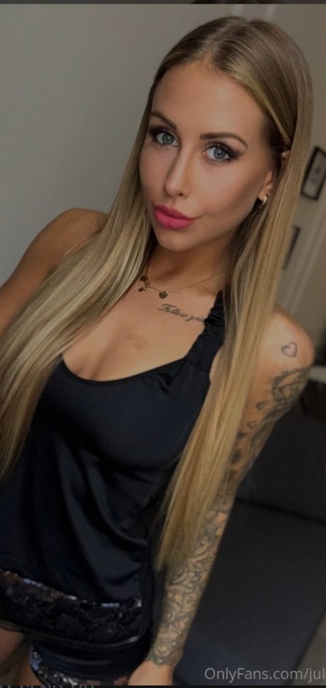 レズビアンマッサージオンリーファンズ えろた 画像