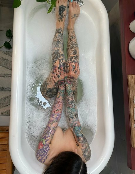 aliinwunderland ポルノ女優 写真