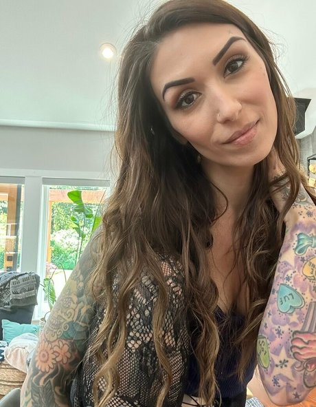 aliinwunderland 無料のスター 写真