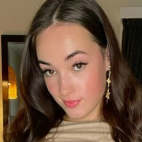 デカ尻ティーンオンリーファンズ ホットヌード 写真