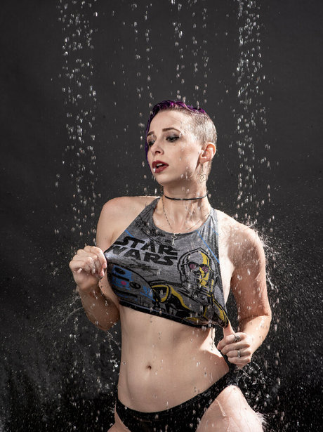 陸軍の熟女オンリーファンズ アートxxx ギャラリー