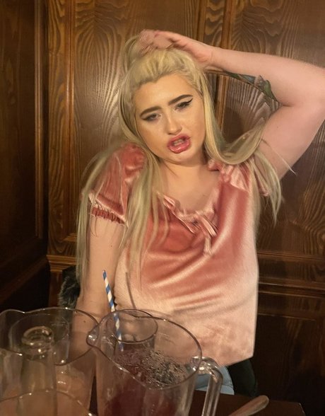 ハードコアオンリーファンズ 美しい裸 写真