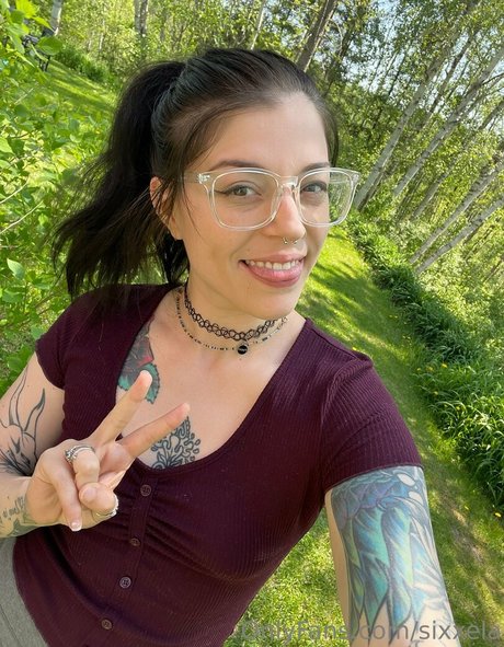 小さなおっぱいオンリーファンズ 可愛い 写真