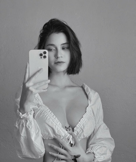 Criselda Alvarez ホットなスター 画像