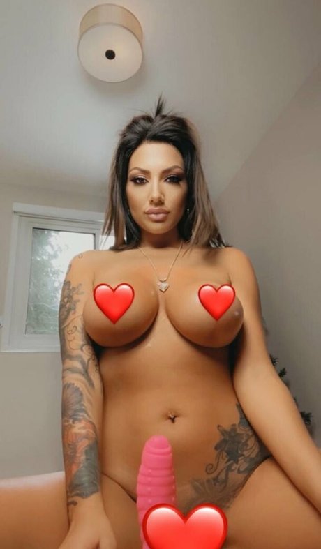 レズビアン乱交オンリーファンズ エロチック 写真