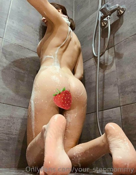 your stepmommy ポルノモデル 画像